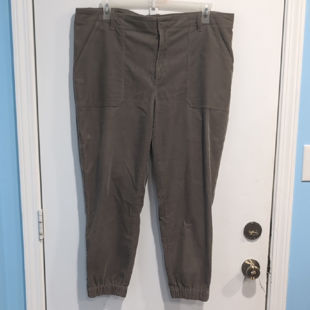 Banana Republic Corduroy Utility Tapered Pant Washed Olive Green Women's Size 18